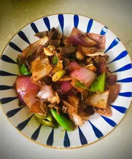 Pepper onion fried lamb