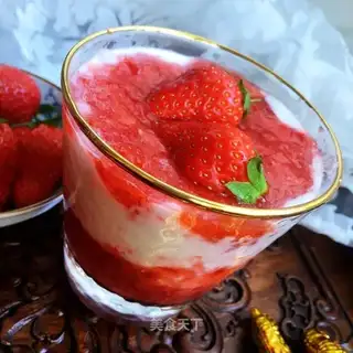 Strawberry yogurt