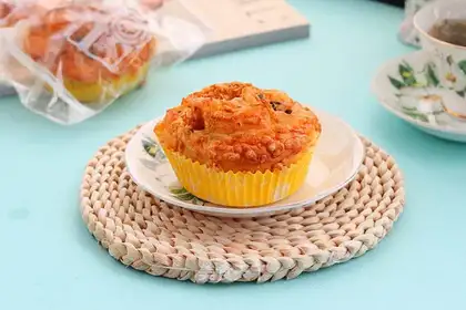 Cheese pine buns