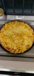 Corn mango pizza