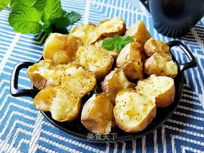 Pepper salt potatoes