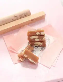 Almond taffy