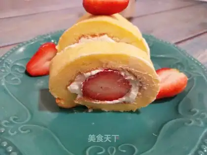 Strawberry cream cake