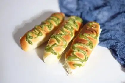 Tea strip bread