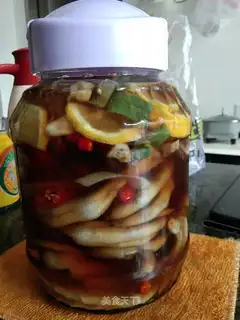 Lemon duck feet