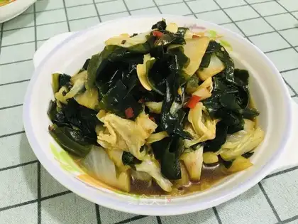 Cracked pepper cabbage