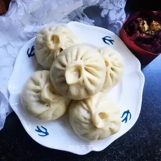 Smoky meat buns