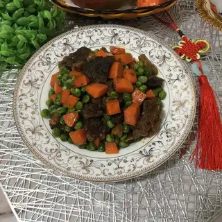 Carrots, peas, ribs
