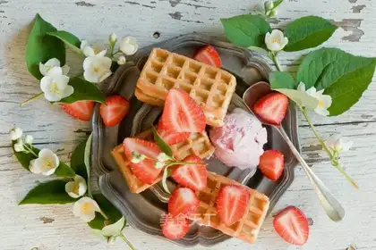 The fairy strawberry ice cream