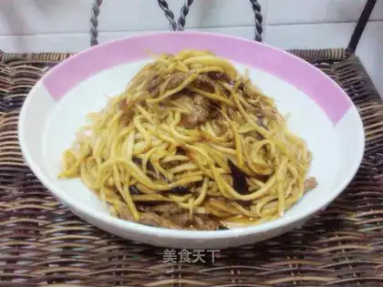stir-fried shredded pork with rice straw