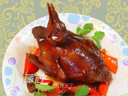 Zhuhou Baked Pigeon
