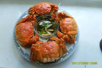 Steamed hairy crab