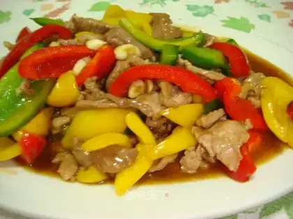 Stir fried pork slices with colorful pepper and oyster sauce