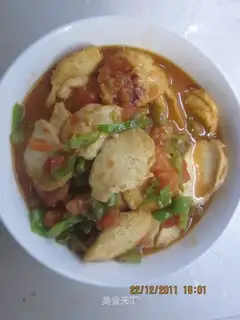 Stewed tofu with tomato and pepper