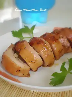 Black pepper and mushroom chicken roll