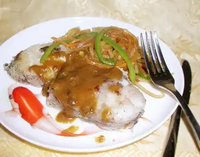 Pan-fried cod with curry sauce