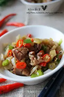 Crispy and spicy chicken gizzards