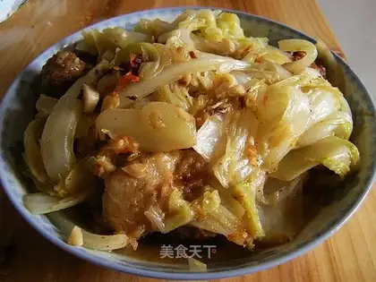 stir-fried meatballs with cabbage