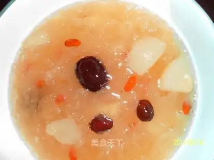 Tremella pear soup