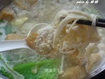 thick soup mixed brocade hot pot