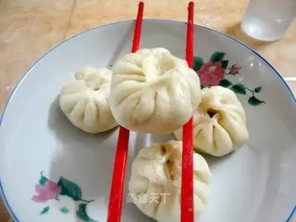 Mushroom pork steamed buns