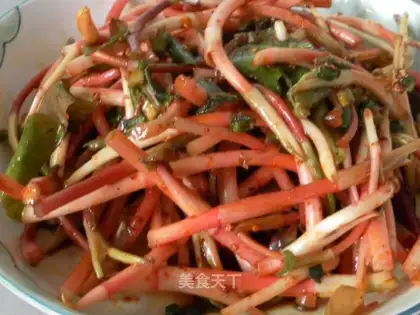 Cold salad with folded ears
