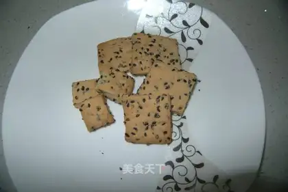 Black-sesame salty biscuits