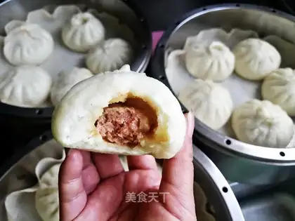 Fresh meat buns
