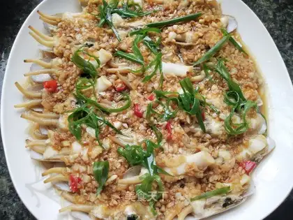 Garlic fan steams