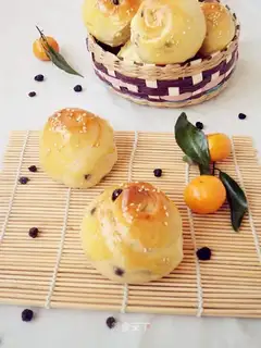 Blueberry rolls