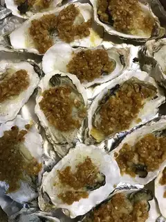 A garlic fan roasted avil