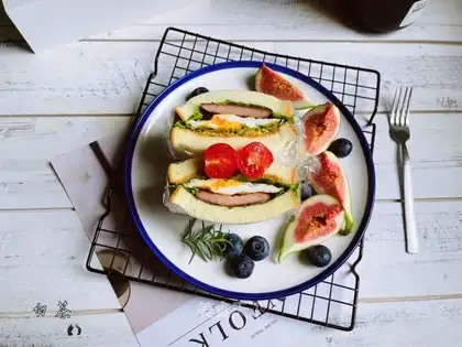 A simple breakfast, a lunch sandwich