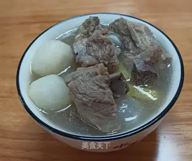 Soup with radish