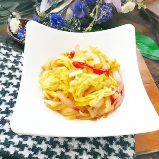 Onion fried eggs