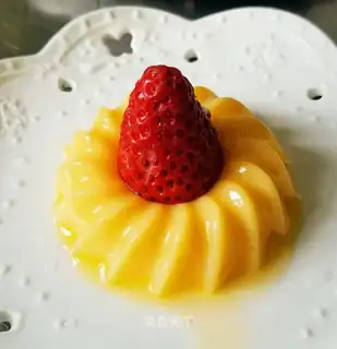 Strawberry pudding