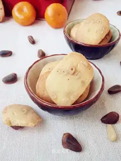 Pine cookies