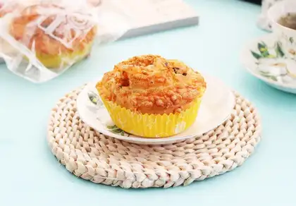 Cheese pine buns