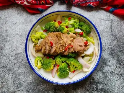 Orchid onion beef