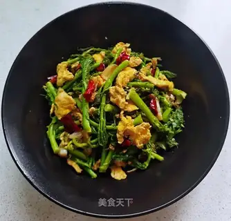 Old sprouts, fried eggs