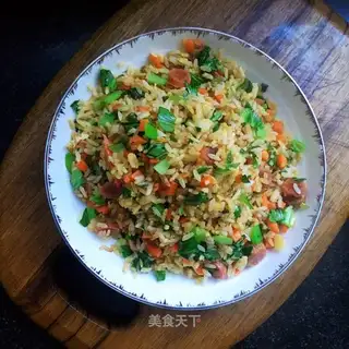 A green sausage fried rice