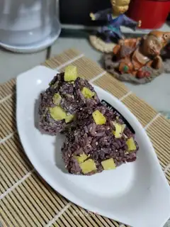Pineapple rice