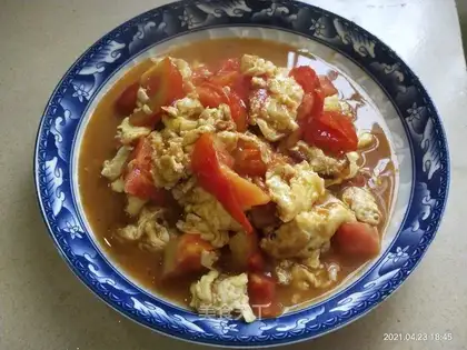 Tomato fried eggs