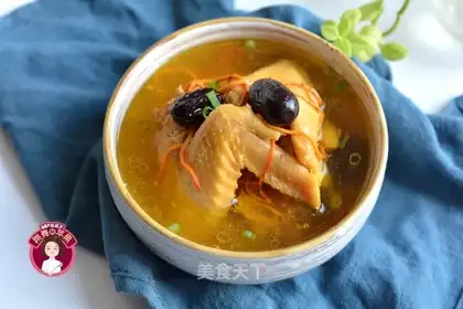 Red-tree worm weed chicken soup