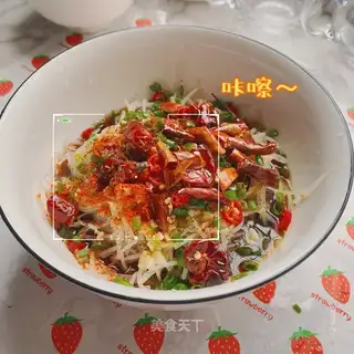 Cold bean sprouts
