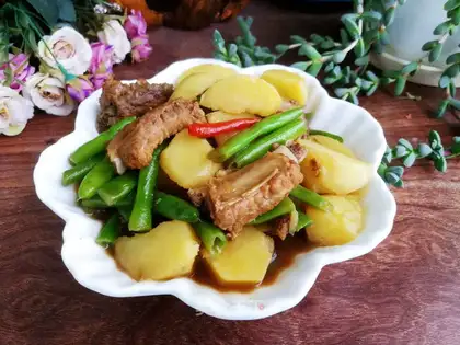 Potato-peased ribs