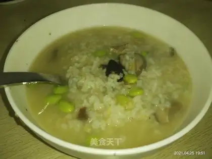Porridge of poaching fish mushrooms and beans