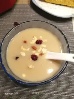 Homemade tea noodles
