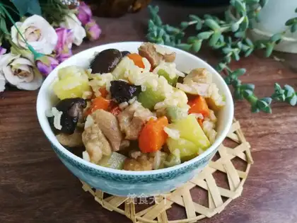Chicken-legged mushroom potato rice