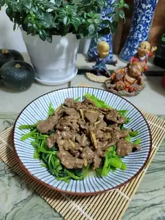 Beef fried cabbage