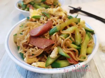 Fried noodles